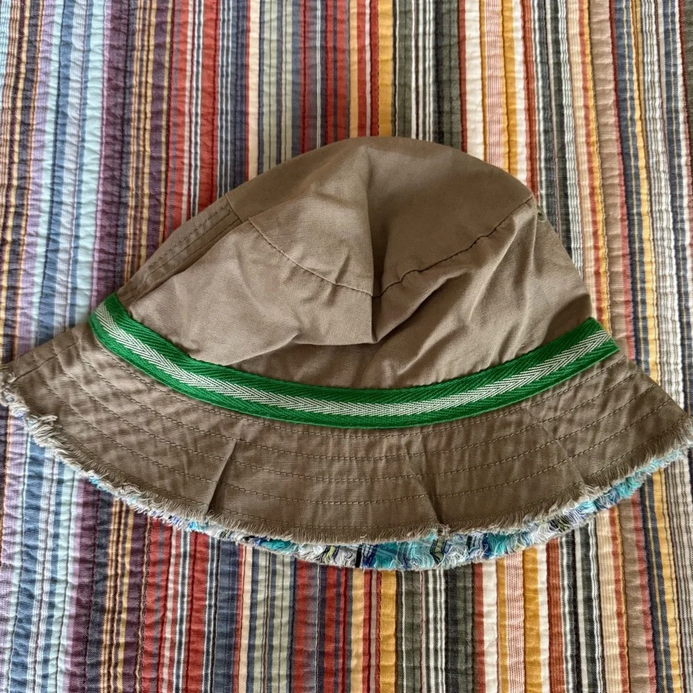 Old Navy Kids Bucket Hat Reversible Khaki & Blue Plaid Large